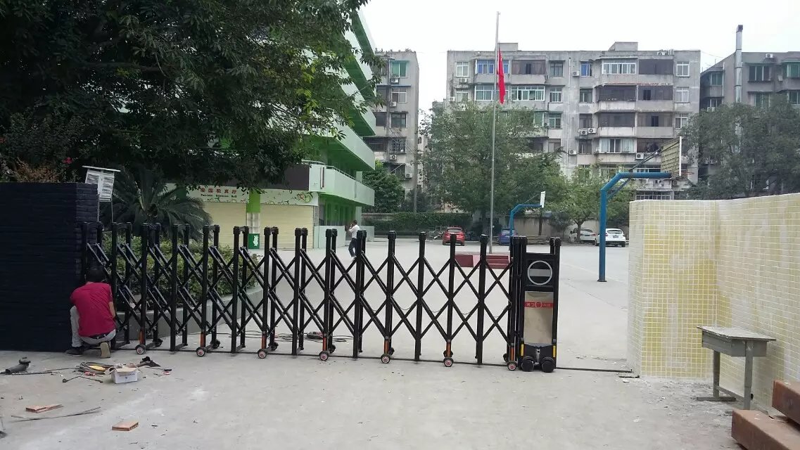 栖霞市栖霞市深圳市伸缩门